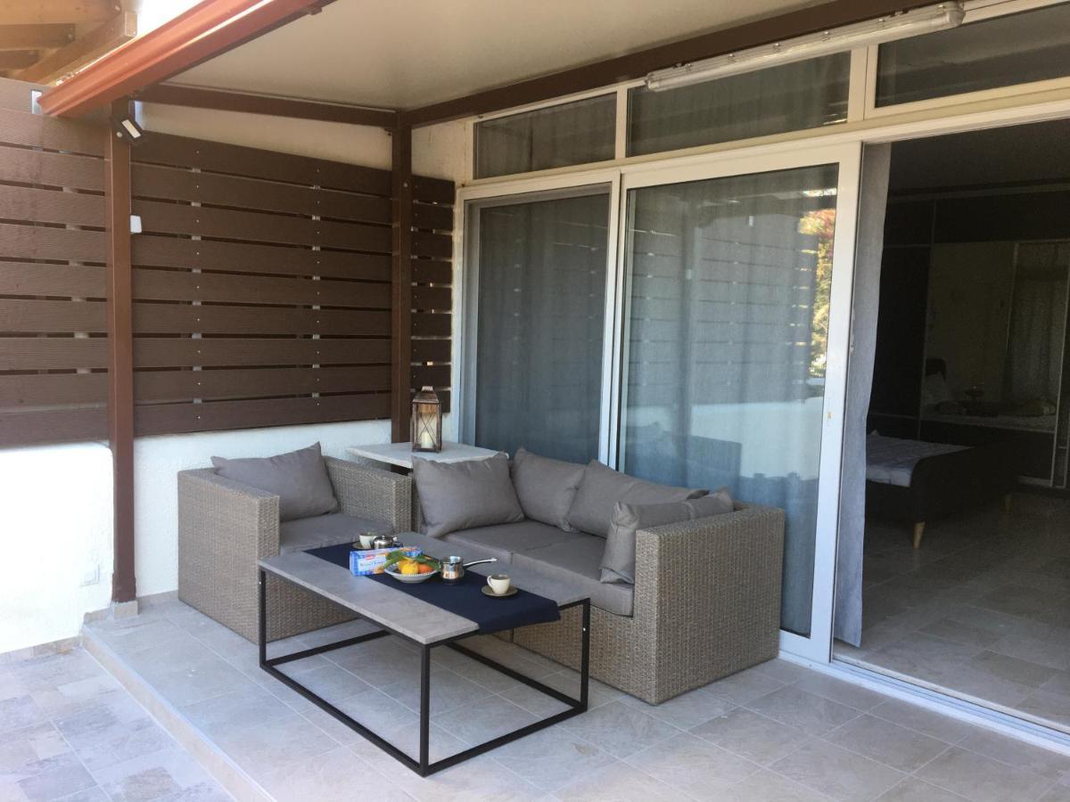 Studio On The Beach ลูตรากี ภายนอก รูปภาพ